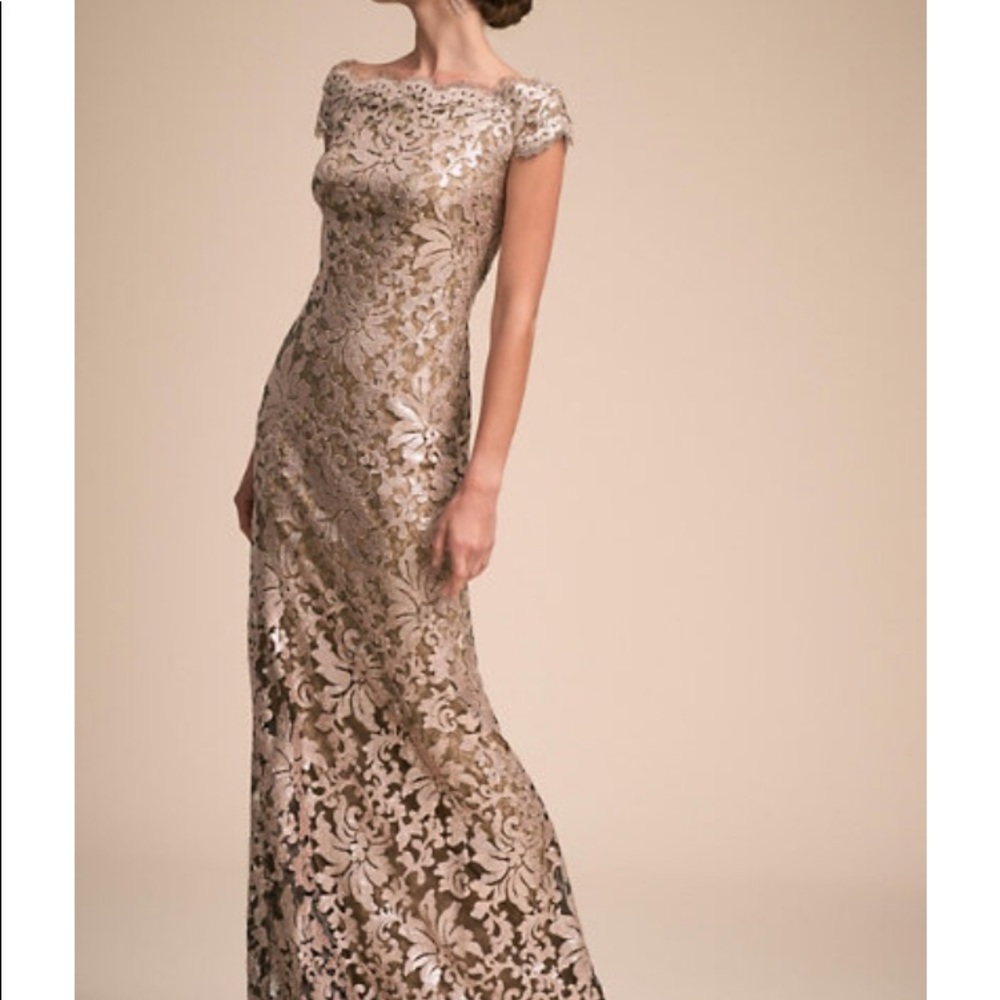 Tadashi Shoji Gorgeous champagne dress